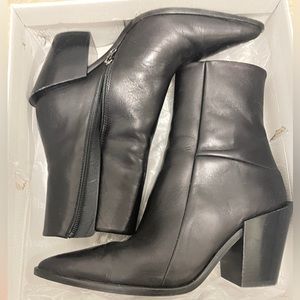 L’intervalle Mallorca black boots